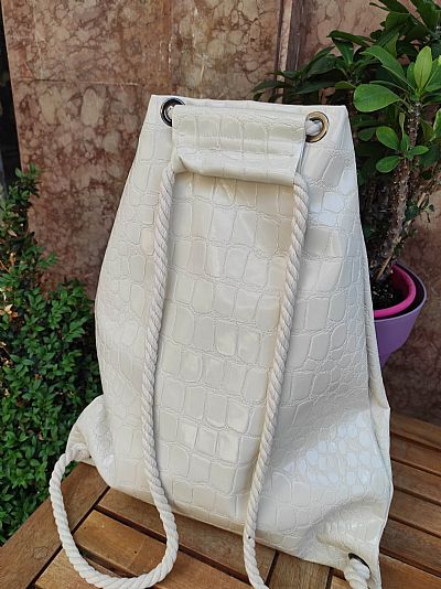 Χειροποίητη τσάντα Κρεμ Κροκό