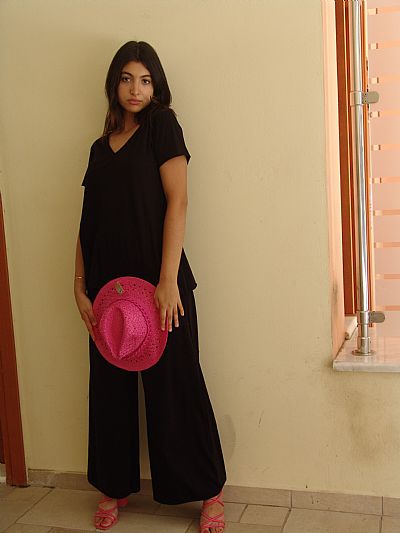 Μπλούζα Φλάμα με V Μαύρη